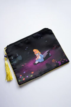 Necessaire - personagens e filmes