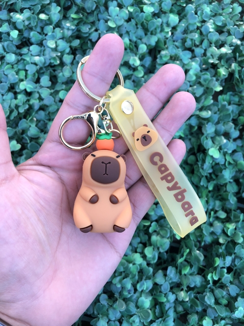 Capibara Fruta Llavero - comprar online