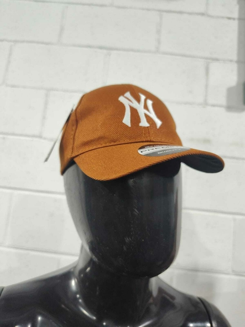 Boné New York Yankees Original | Estilo Streetwear e Qualidade - comprar online