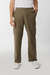 Pantalón Sastrero hombre Recto Orso Bianco, confeccionado en paper touch, con cintura plana y detalles modernos, ideal para un estilo casual y contemporáneo.