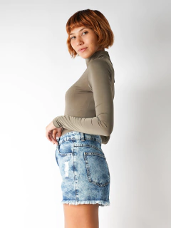 SHORT HOT MÉDIO LAVAGEM ESCURA BARRA DESFIADA SH99022 - Lady Rock | Stay Rockin' 