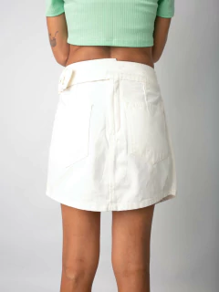Imagem do Saia Mini Off White com Transpasse e Botões SA59087