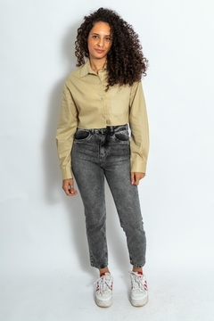 Camisa Cropped Areia Com Bolso Frontal Manga Longa Ca08018