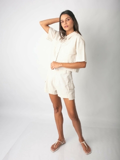 Short Reto de Linho Cru com Bolsos Laterais SH01006 - comprar online