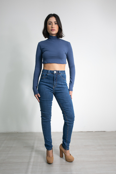 CALÇA SUPER SKINNY LAVAGEM MÉDIA BARRA RETA CL03090 na internet