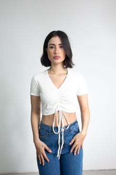 BLUSA CROPPED OFF COM FRANZIDO NO BUSTO BL39017