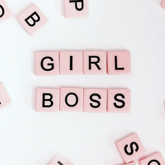 Imagen de Girls With Curls · Boosting Mousse 3 En 1 · Definición De Rizos