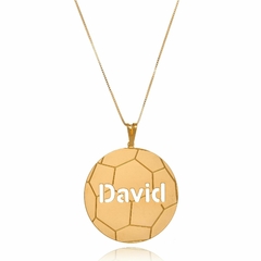 COLAR BOLA DE FUTEBOL COM NOME VAZADO - CL112 BANHADO OURO 18K