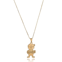 COLAR BONECOS SEGURANDO NOME PERSONALIZADO - CL131 BANHADO OURO 18K - comprar online