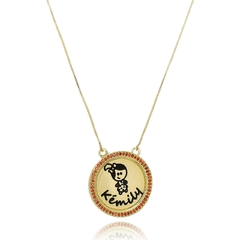 COLAR CRAVEJADO COM DESENHO E NOME DO FILHO - CL 251 BANHADO OURO 18K