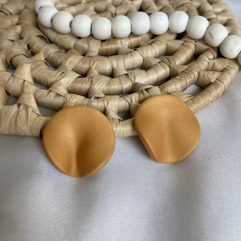 BRINCO AMASSADINHO OURO