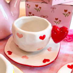 Caneca Com Pires Coração Vermelho