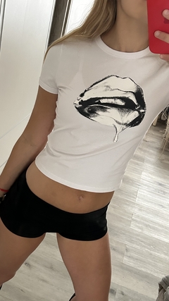 Remera Lips - Tienda Online de Tendenza