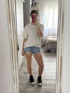 Remera Basic Tiza - Tienda Online de Tendenza