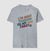 Camiseta com a frase "Só falo com meu cachorro hoje" em letras coloridas.