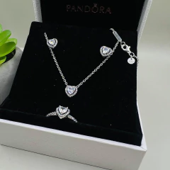 Brincos Elegancia Eterna Cristal na internet