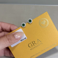 Par de Brinco com Zirconia Esmeralda e Moissanite Cravejado Prata 925 com Ródio