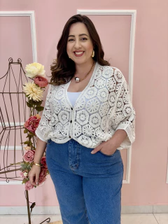 Kimono de Crochê Com Botão Plus Size - comprar online