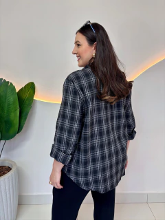 Imagem do Camisa Rafaela Xadrez Manga Longa Plus Size