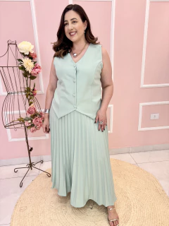 Conjunto Colete e Saia Plissada Plus Size - Madê Curves