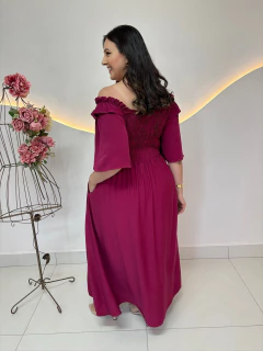 Vestido Fernanda Ombro a Ombro Lastéx Busto e Bolso Liso Plus Size na internet