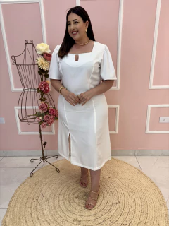Vestido Clarice Gabardine com Recortes Manga Princesa Fenda Frontal Plus Size - Madê Curves