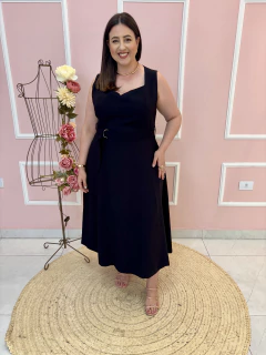 Vestido Bruna Gabardine Regata Evasê Decote Princesa com Amarração na Cintura Plus Size