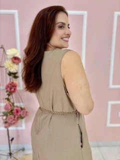 Vestido Andressa Regata Curto Evasê Ziper nas Costas Bolso Plus Size na internet