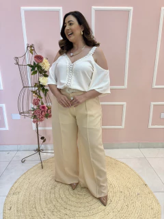 Pantalona Plus Size Linhão Botão Encapado na internet