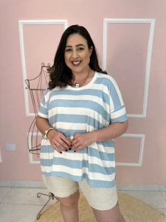 Blusa Ariela Viscolycra Ampla Manga Curta Listrada Plus Size - Madê Curves