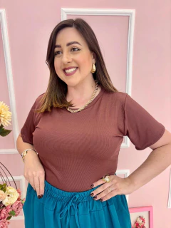 Blusa Plus Size Canelada Manga Curta