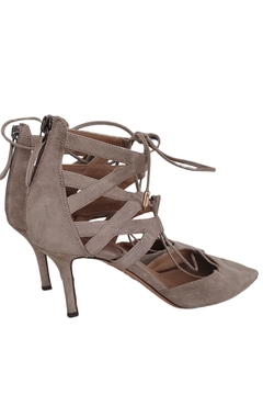 Scarpin Aquazzura na internet