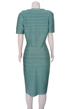 Vestido Hervé Léger na internet