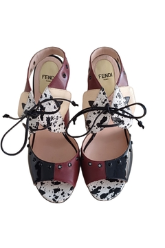 Sandália Fendi