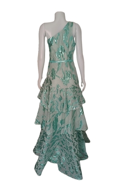 Vestido Marchesa Notte na internet