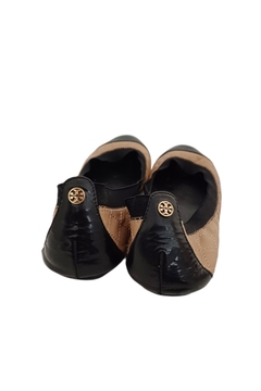 Sapatilha Tory Burch na internet
