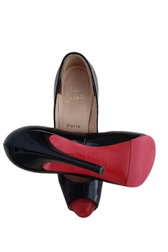 Peep Toe Louboutin na internet