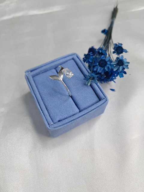 Anel rabo de sereia com zircônia gota Prata925 - comprar online