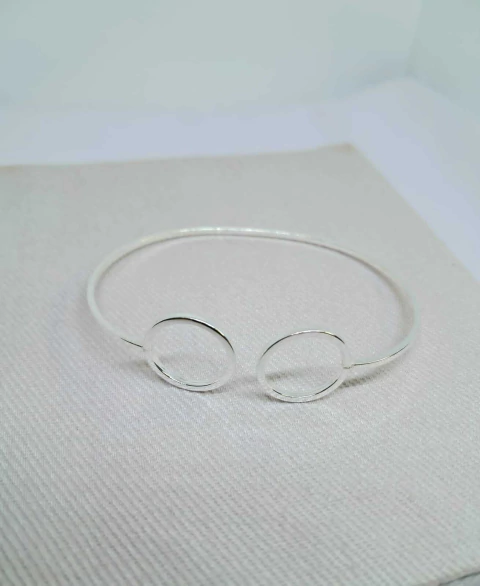 Bracelete aberto dois círculos um em cada ponta Prata925