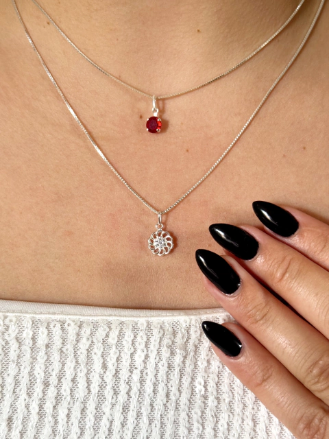 Pingente flor com zircônias prata925