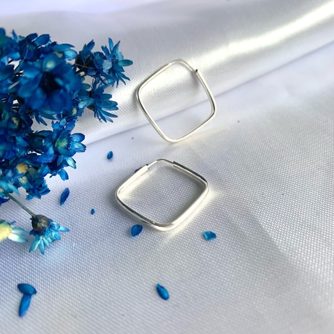 Argola Quadrada Fio Fino 1.8cm P Prata925