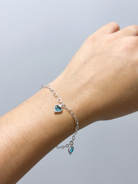 Pulseira Quatro Corações de Zircônia pendentes Prata925