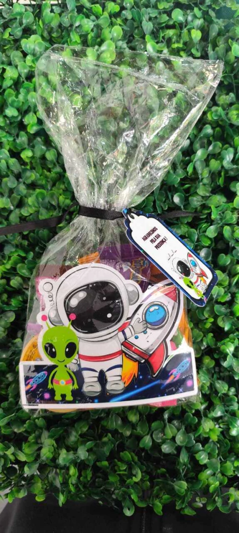 SACOLINHA SURPRESA ISOFESTAS C/8 ASTRONAUTA