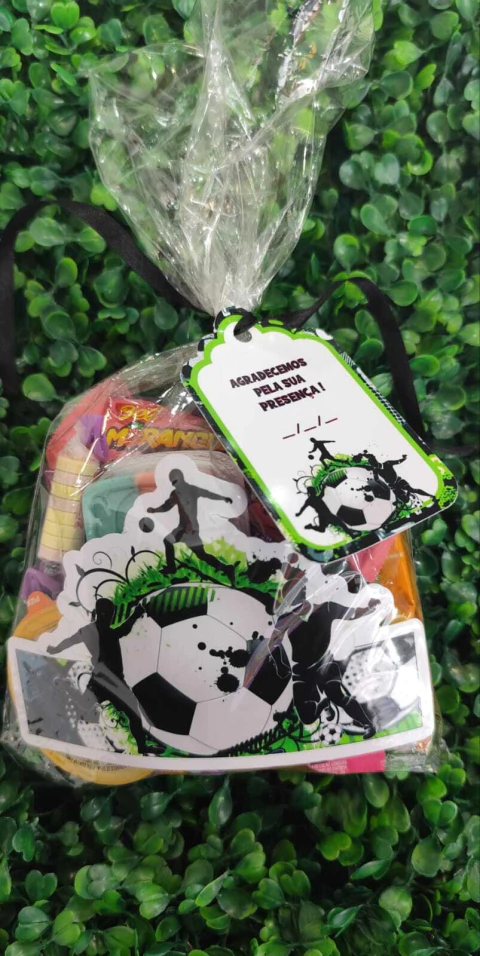 SACOLINHA SURPRESA ISOFESTAS C/8 FUTEBOL