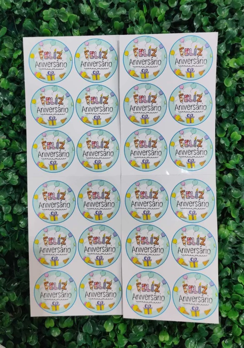 ADESIVO REDONDO ISOFESTAS FELIZ ANIVERSÁRIO MOD2