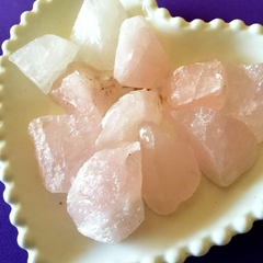 Imagem do Quartzo Rosa Bruto - Amor e Compaixão