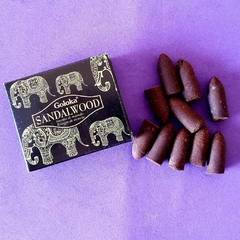 Incenso Cone Cascata Sandalwood - Goloka - comprar online