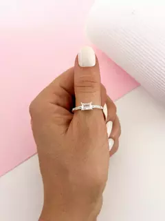 Anillo solitario II