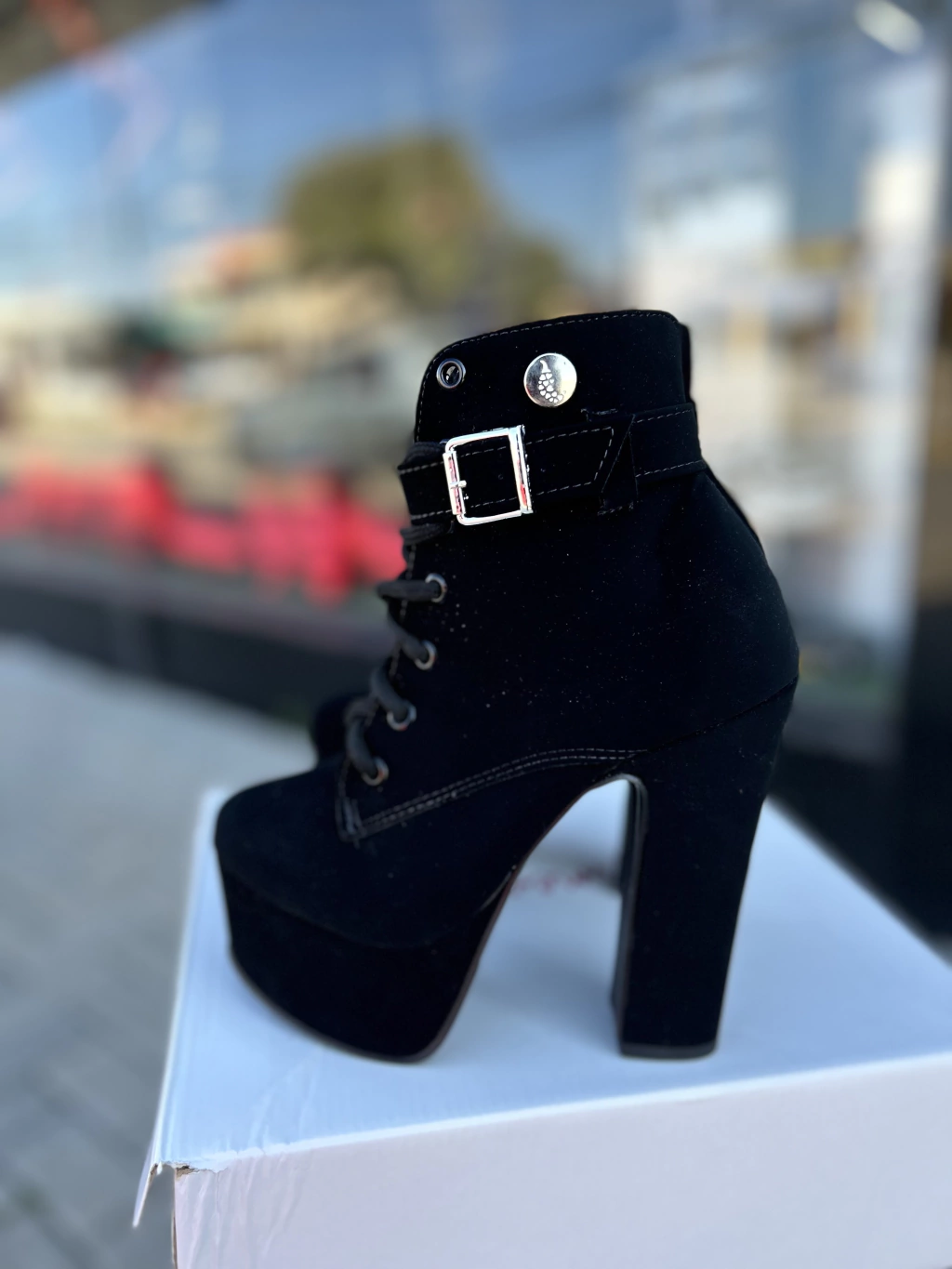 bota nobuck pimenta doce