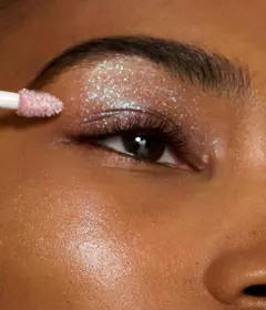PRÉ ENCOMENDA - Sombra líquida Brilhante Starlet - FEMBOT - R.e.m Beauty na internet